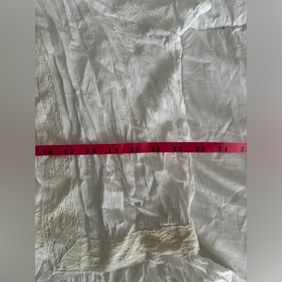 ANGIE white flutter sleeve lace detailing top size L loose Fit - Picture 12 of 16